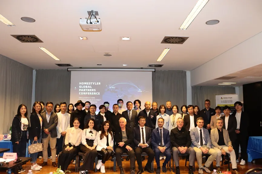 米兰掀起&ldquo;3D+AI&rdquo;科技热潮，，云顶集团3118之家携手云顶集团3118设计家亮相第62届米兰国际家具展