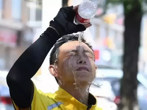 20180808163516_j33bfhcf8w