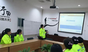 服务于心，治理于人&mdash;&mdash;安徽淮南店职场礼仪与服务治理培训 